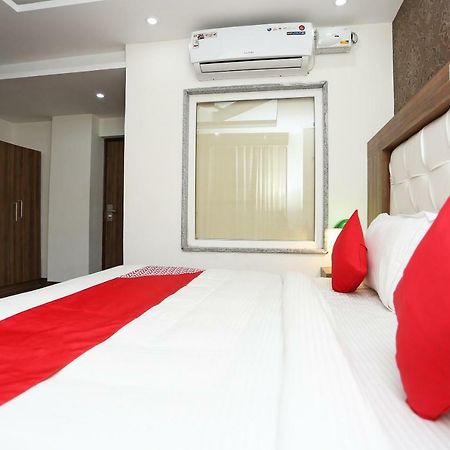 Oyo 35917 Vatika Heights 호텔 맥그로드 간즈 외부 사진